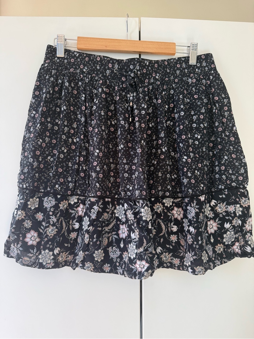 Esprit Floral Boho Mini Skirt Women’s US 10 Black Tiered Flowy